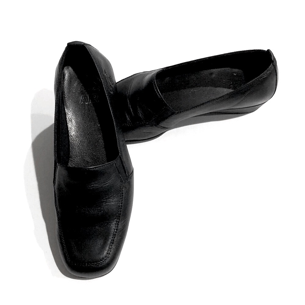 Comfort Boxer Air Shoes  Women Size 35 Leather Upper.